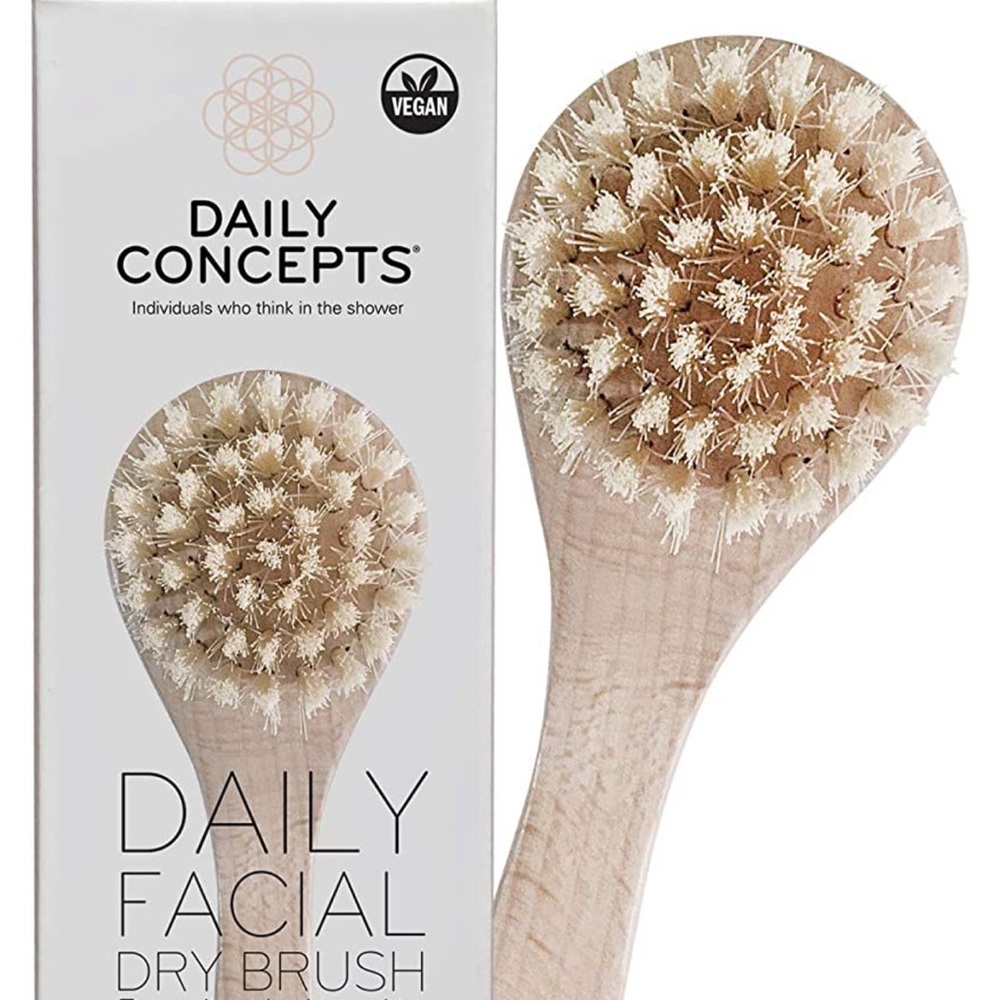 Daily Concepts Facial Dry Brush 2 for 1 deal NEW - Picture 2 of 5